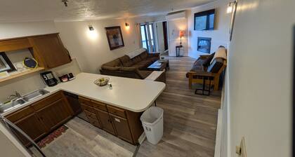 Winterplace D106 Ski in Ski out condo First floor