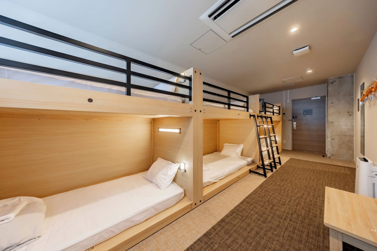 Soundproofing, free WiFi, bed sheets