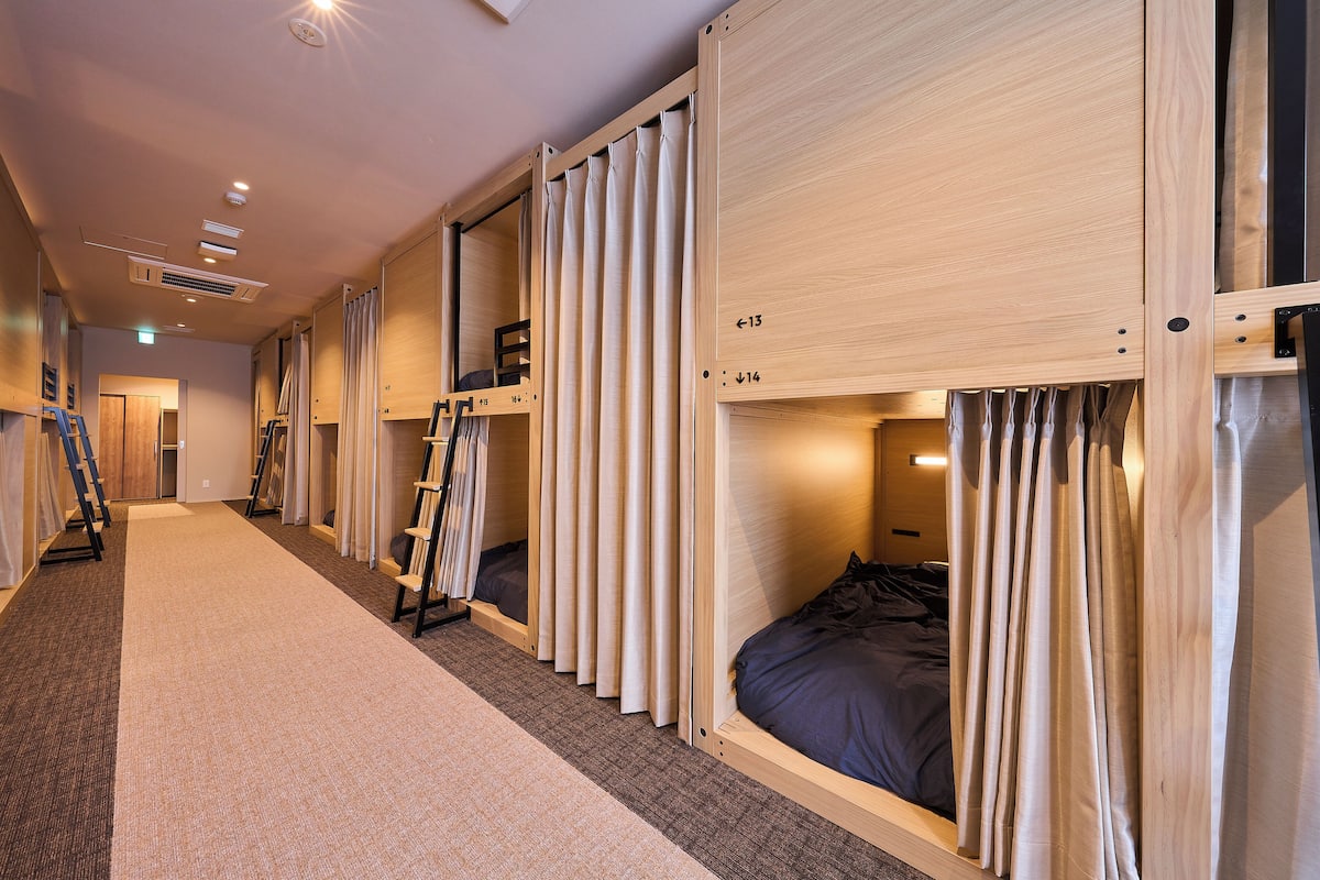 Sistema de insonorización, wifi gratis y ropa de cama