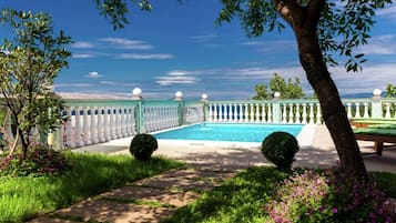 Appartement | Piscine | Piscine extérieure