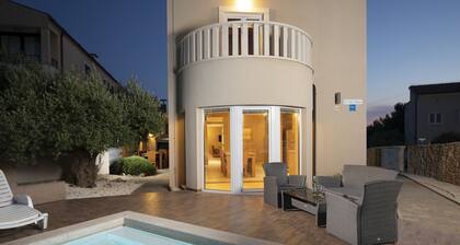 Villa Chiara mit privatem Pool und Sauna