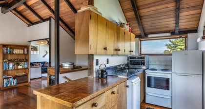 Henry Hill Cottage - The quintessential Kiwi bach