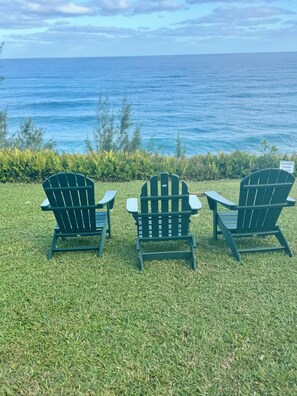 Property grounds - Newly Updated Alii Kai Princeville Condo w/ Yard & Stunning Views (Princeville)