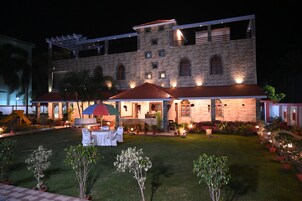 Fachada de la propiedad