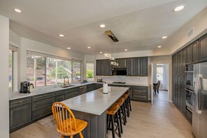 House - Newly Remodeled Suburban House (Diamond Bar)