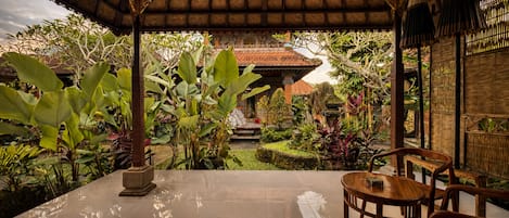 Superior tweepersoonskamer, uitzicht op tuin | Terras