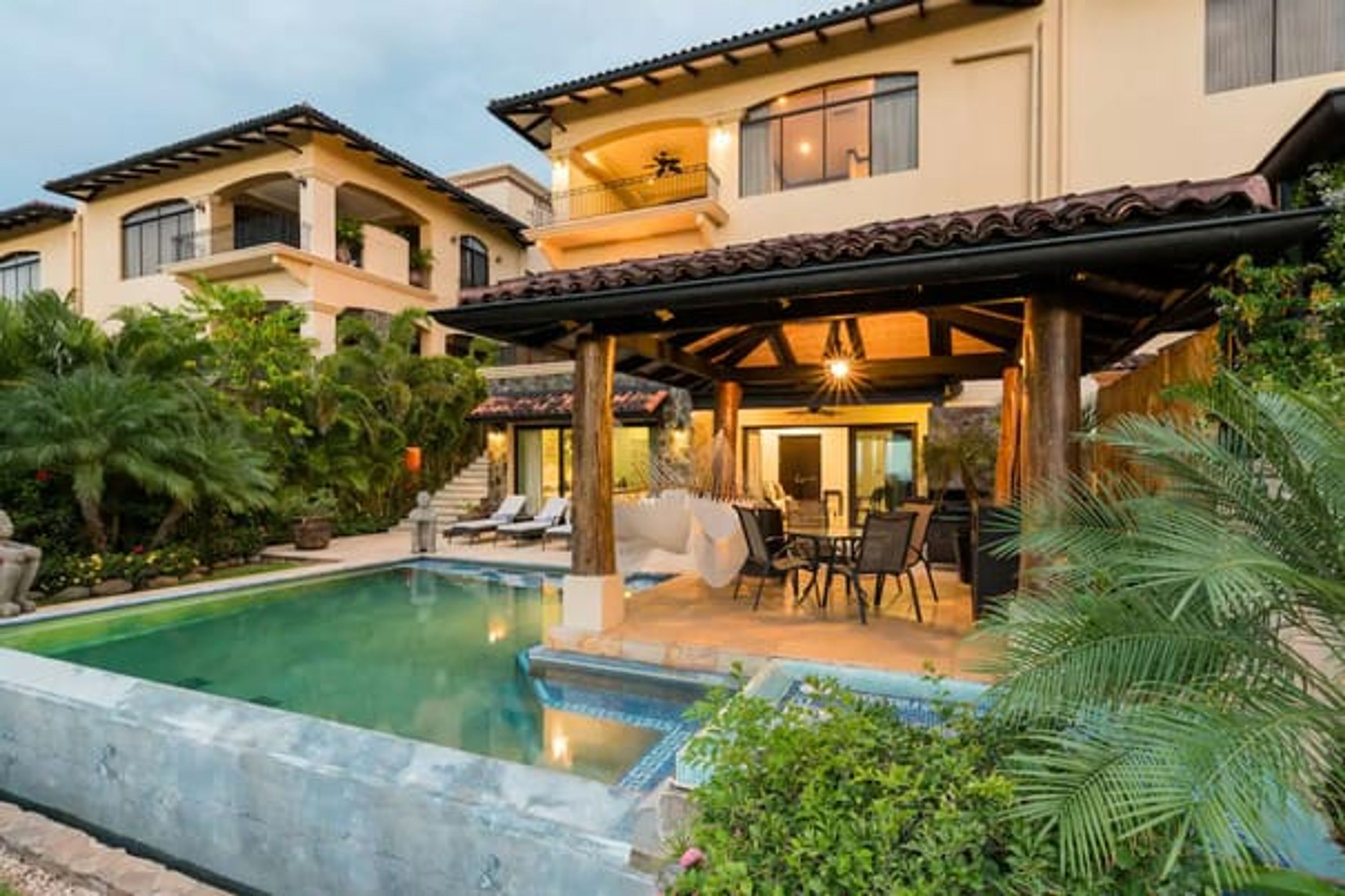 Hus | 4 soverom og internett