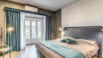 Apartamento luxo | 1 quarto, cofres nos quartos, escrivaninha