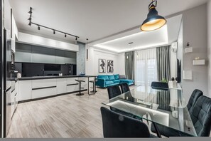 House | 2 bedrooms - The Teal Spot Balcony View Apartment (Tirana)