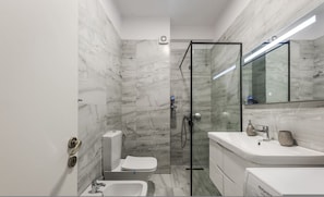 Room - The Teal Spot Balcony View Apartment (Tirana)