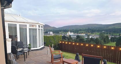 Warrenpoint Countryside House-3bedroom- Private Garden