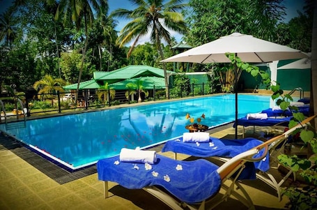 Deluxe House, Private Pool, Garden View | Private pool