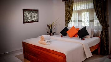 Deluxe House, Private Pool, Garden View