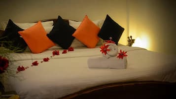Deluxe House, Private Pool, Garden View | 4 bedrooms, desk, laptop workspace, iron/ironing board