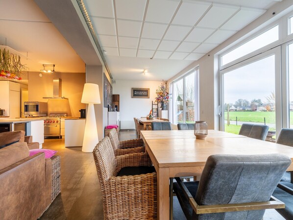 House | Dining - Villa Near Teuge Airport and Paleis 't Loo (Teuge)