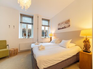 House | 12 bedrooms, individually furnished, bed sheets - Villa Near Teuge Airport and Paleis 't Loo (Teuge)