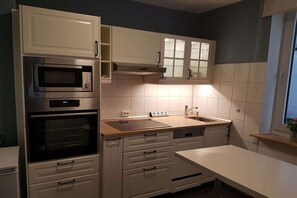 Kühlschrank, Ofen, Herdplatte, Geschirrspüler