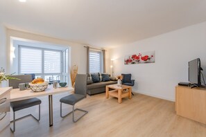 Télévision, chaîne hi-fi