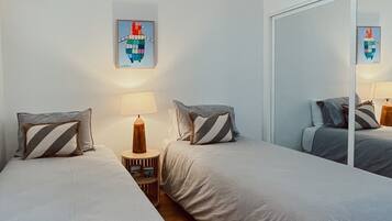 2 bedrooms, desk, iron/ironing board, free WiFi