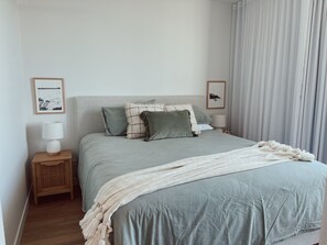 2 bedrooms, desk, iron/ironing board, free WiFi