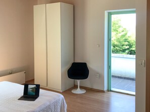 3 soverom og internettilgang