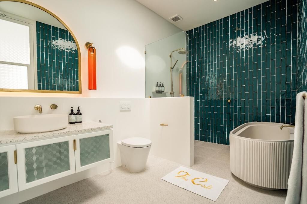 Villa, 3 chambres, piscine privée | Salle de bain | Sèche-cheveux, peignoirs, chaussons, serviettes fournies