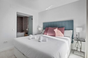 Iron/ironing board, WiFi, bed sheets - ISABEL ROOM (Carratraca)