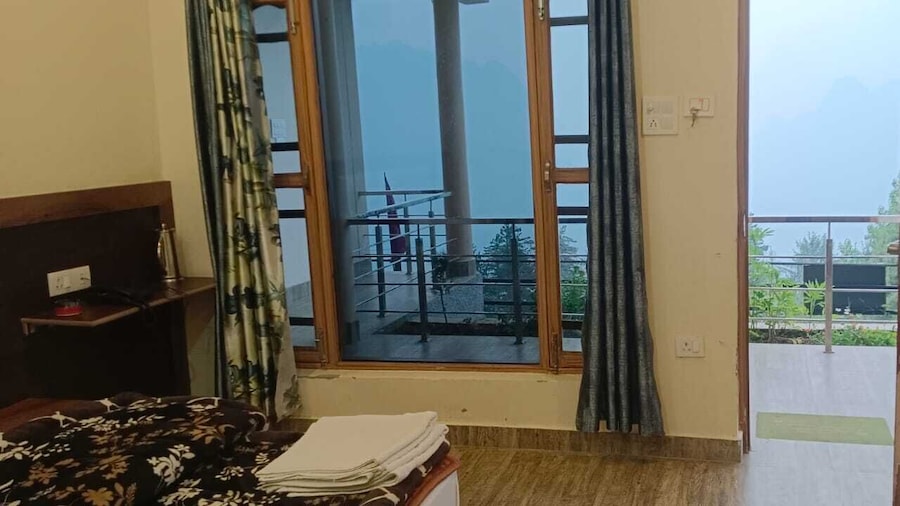 Pine Palace Homestay