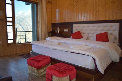 Pine Palace Homestay