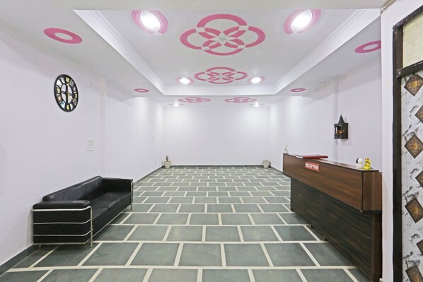 Lobby - Twamev Residency (New Delhi)