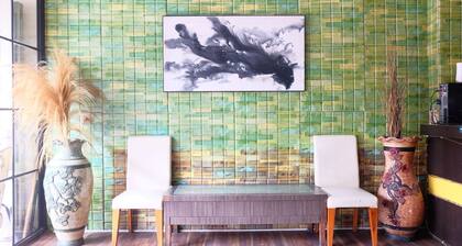 LOUISE HOTEL