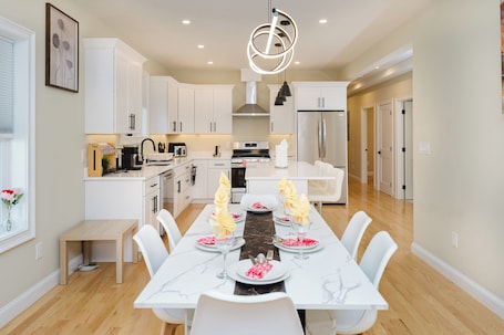 Dining. Newly Renovated 4BR Boston - Cozy Apt near Franklin Park • Pet-Friendly 601