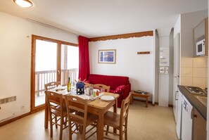 Living room - Balcons B 014 - Parc Nat. Vanoise Appart. 6 Pers (Val-Cenis)