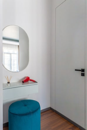 1 bedroom, blackout curtains, free WiFi