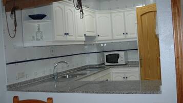 Departamento, 2 habitaciones, para fumadores, Terraza | Interior