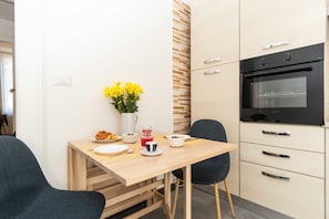 Basic Apartment | In-room dining - Moretta Apartments by Wonderful Italy (Turin)