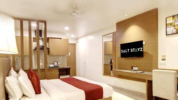 Deluxe Room with Kitchenatte | Premium bedding, memory foam beds, in-room safe, desk