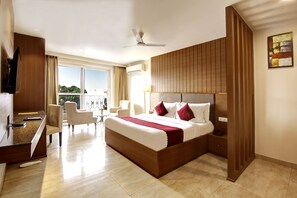 Deluxe Room with Kitchenatte - Saltstayz Select – Unitech Cyber Park (Gurugram)