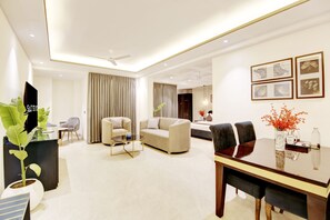 Presidential Suite with City view Balcony | Zimmerausstattung