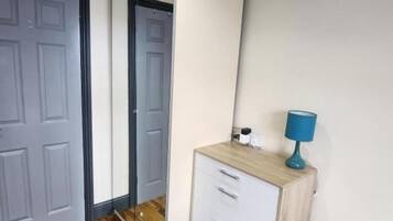 Apartment | 1 bedroom, iron/ironing board, free WiFi, bed sheets