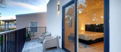 Maison Deluxe | Balcon