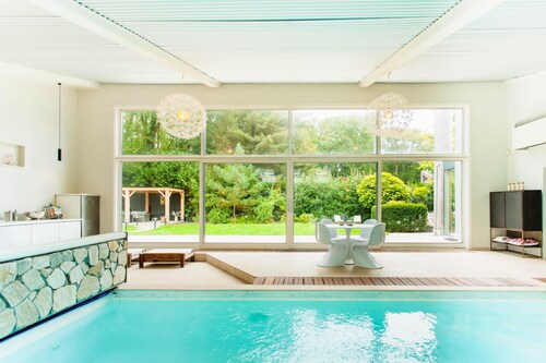 Lanaken Retreat Pool Jacuzzi and Sauna