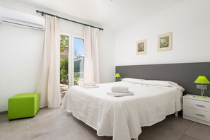 3 chambres, fer et planche à repasser, Wi-Fi gratuit, draps fournis