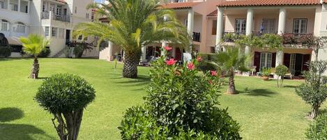 House | Kawasan hartanah