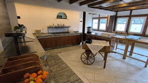 Private kitchen - Comfortable and versatile room -perfect for relaxation, work and exchange (Winterberg)