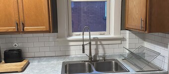 Pittsburgh city views close to all, cozy & bright 1BR - King + Dedicated Office