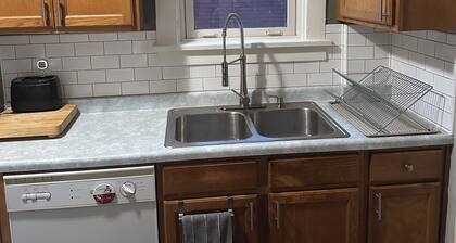 Pittsburgh city views close to all, cozy & bright 1BR - King + Dedicated Office