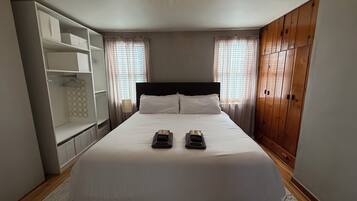 1 bedroom, in-room safe, desk, iron/ironing board