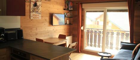 Apartment | Living room