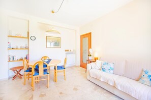 Apartment, Sea View | Living area
